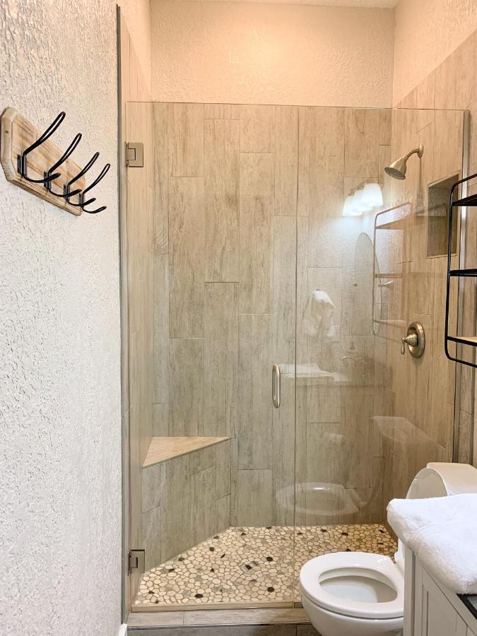 Budget Friendly Condo Within Walking Distance To The Beach! غولف شورز المظهر الخارجي الصورة